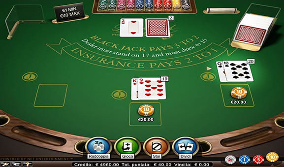 Un tavolo Blackjack Pro di Playtech durante una mano in corso.