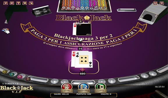 Un tavolo italiano del Blackjack VIP sviluppato da iSoftBet durante una partita in corso.