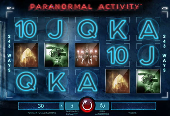 L'interfaccia di gioco della slot Paranormal Activity prodotta da iSoftBet.