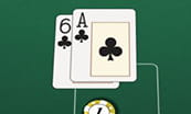 Il soft 17 del croupier durante una partita di blackjack.